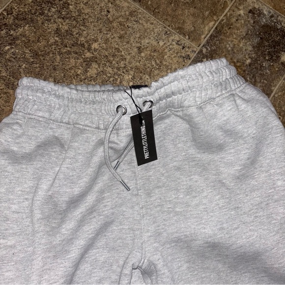 NWT Prettylittlething Petite wide leg joggers with bow details - Picture 5 of 7